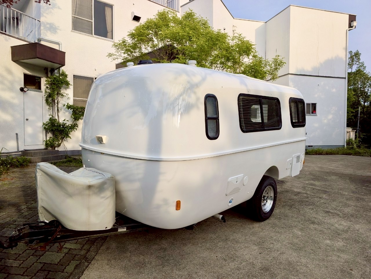 気軽に楽しく遊べる16ftキャンピングトレーラー